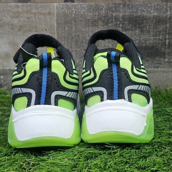 New Athletic Works Light Up Sneakers - Picture 6 of 9